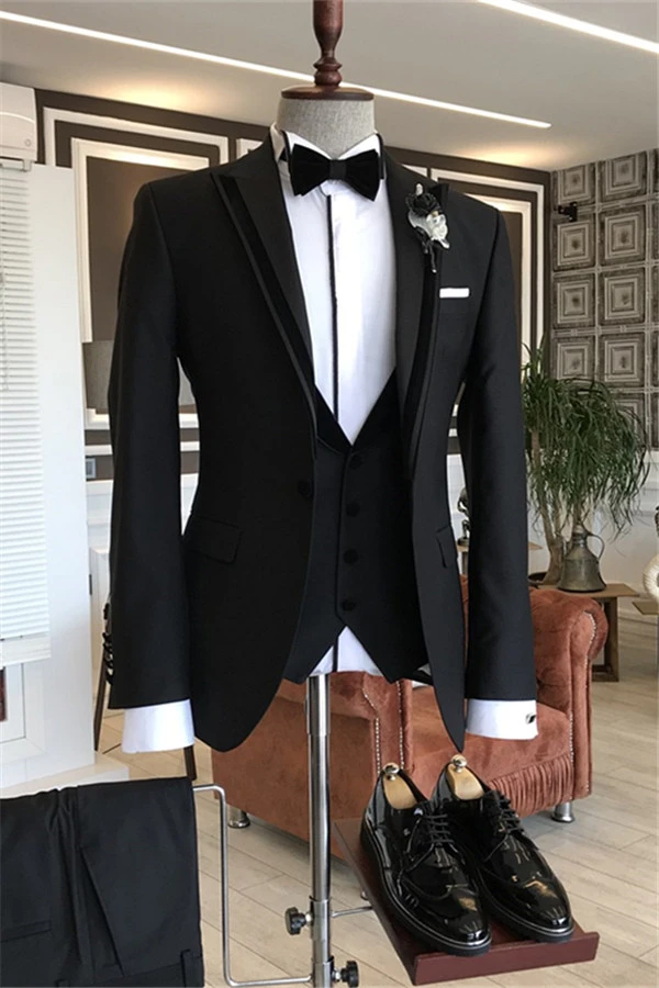 Dark Blue Peak Lapel Men's Wedding Suit Velvet Lapel Formal Suit