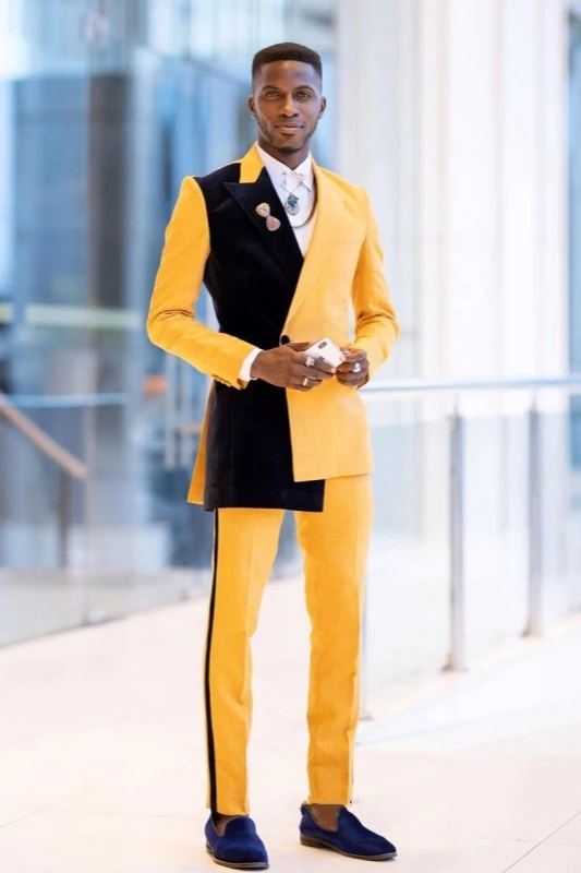 Classy Yellow Double Breasted Peaked Lapel Men's Prom Suits