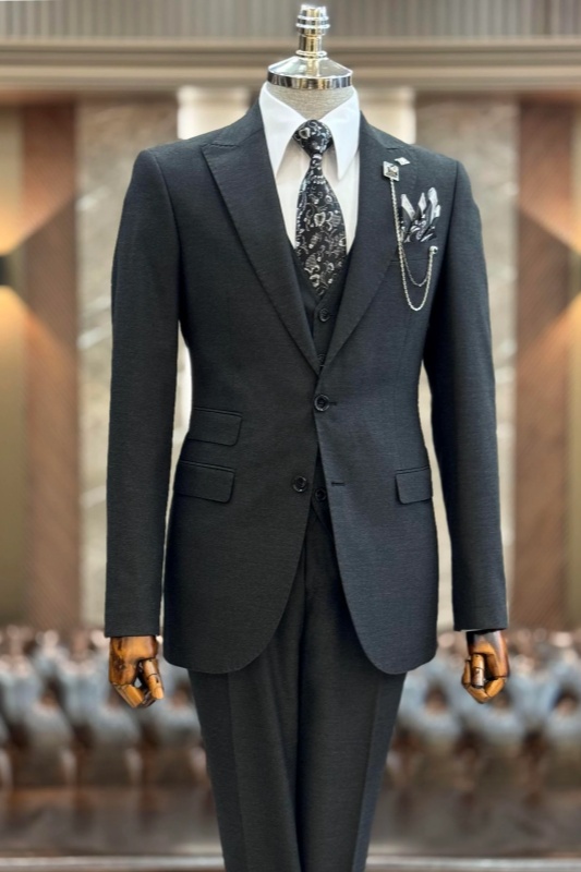 Gold Brown New Arrival Peaked Lapel Men Suits with Three Pieces